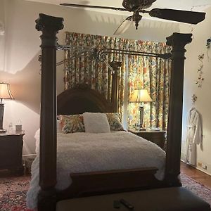 Deluxe Double Room Bath